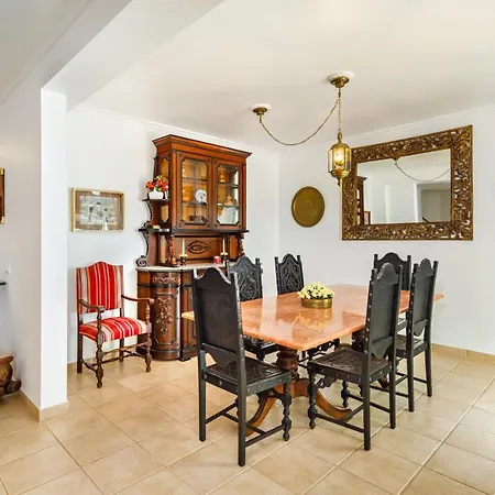 Falesia Ocean By The Portuguese Butler Albufeira