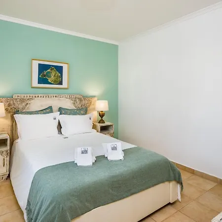 Falesia Ocean By The Portuguese Butler