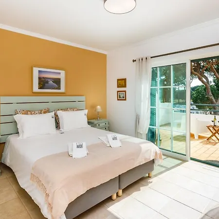 Falesia Ocean By The Portuguese Butler *